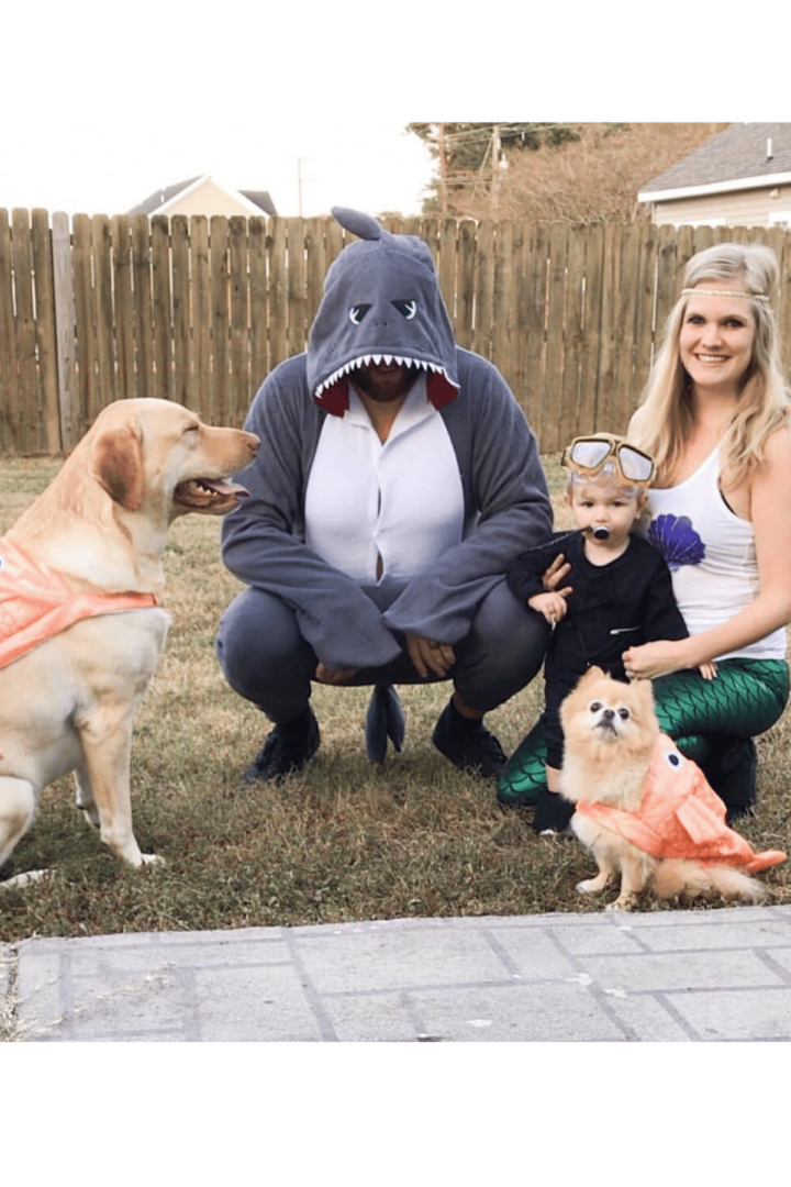 Family Halloween Costumes With A Baby- 18 New Ideas